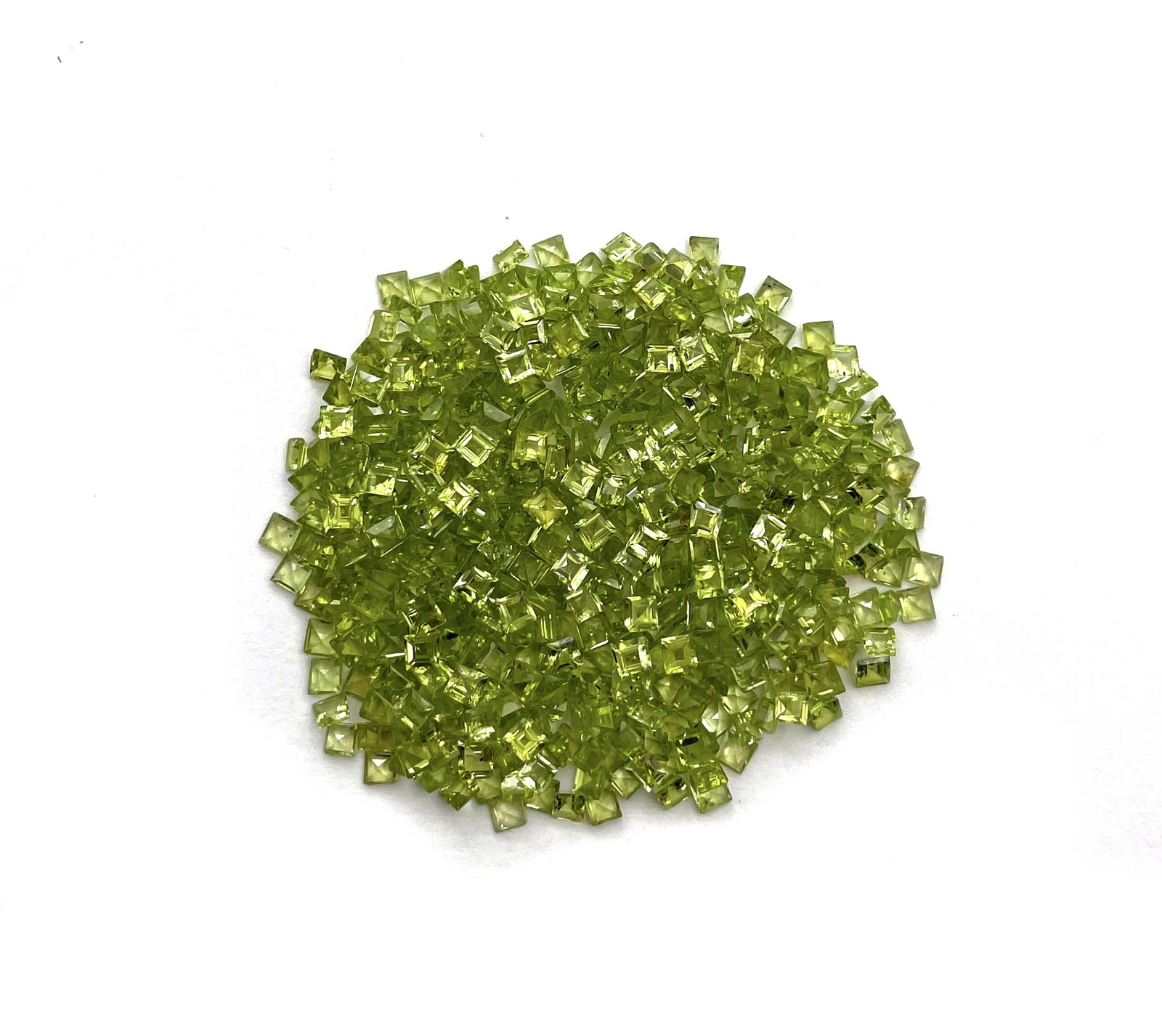 Natural Peridot Square Cut Loose Gemstone Lot 100 Pcs 2.50-3 MM