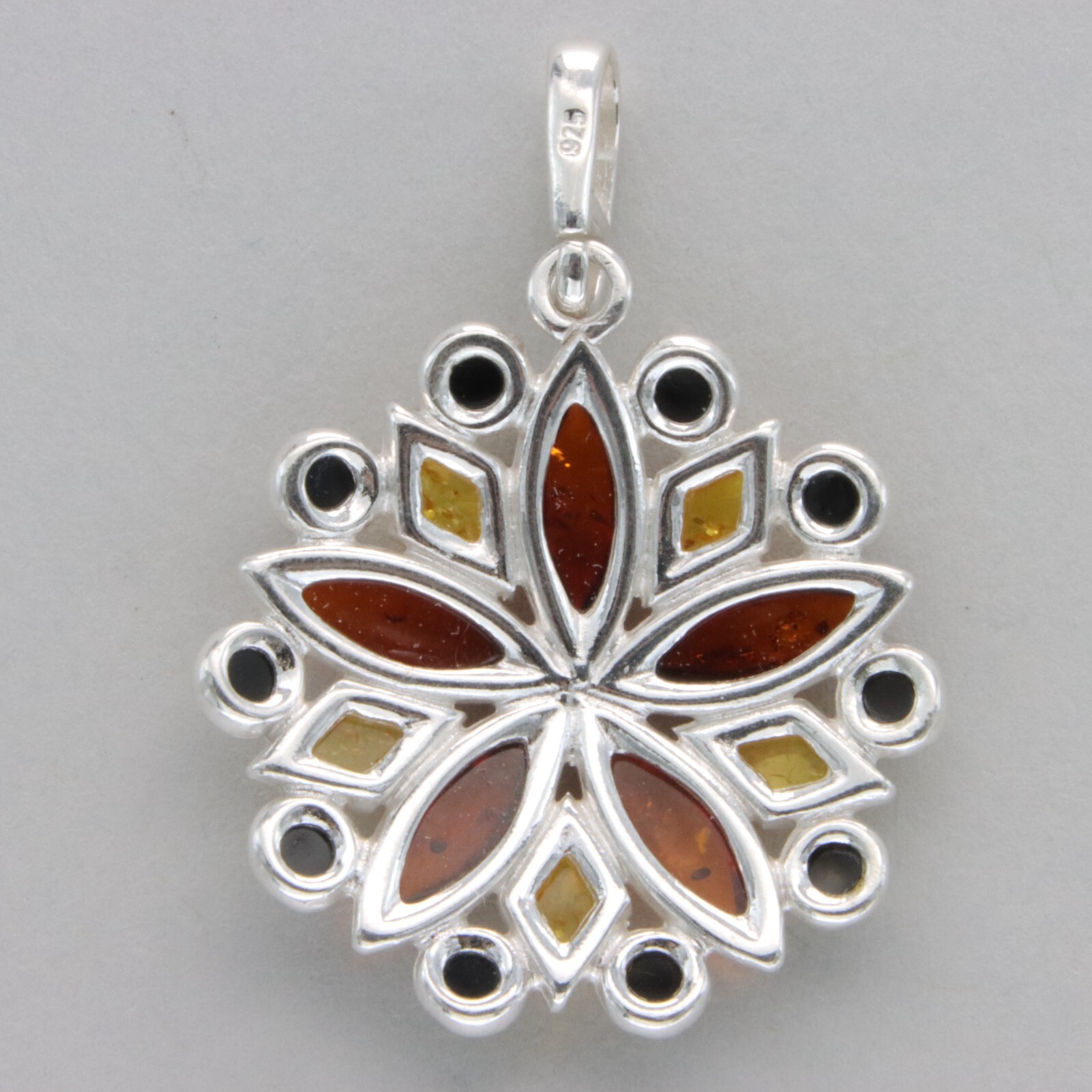 Natural Multi-Color BALTIC AMBER Round Star Pendant 925 STERLING SILVER #1408