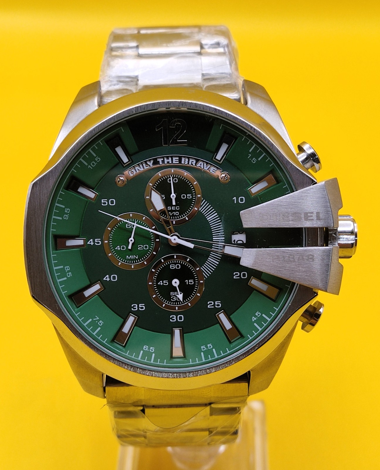 Premium Diesel Only The Brave 10 Bar Green Dial Refurbished Men’s Wrist Watch