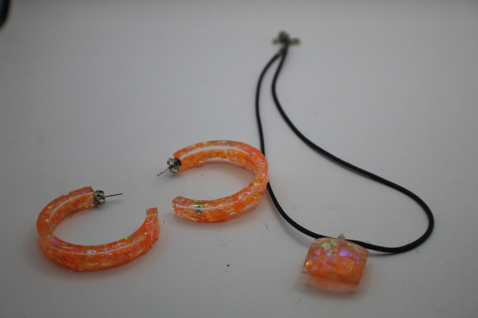 Bright And Shiny Orange Resin Jewelry Set Hoop Earrings And Necklace