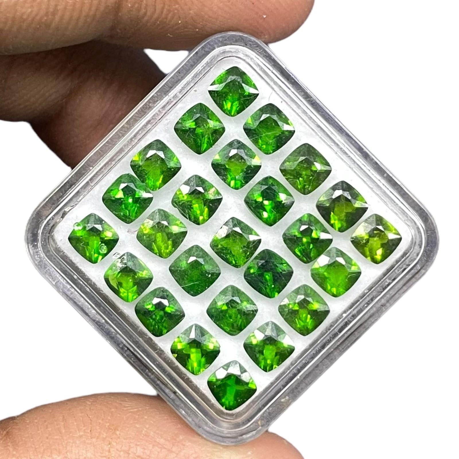 25 Pcs Natural Chrome Diopside 4x4mm Cushion Cut Vivid Green Loose Gemstones Lot