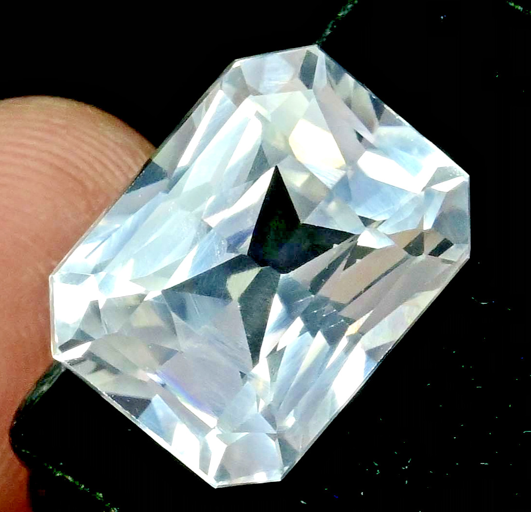 20.00 Ct Flawless Natural Montana White Sapphire Radiant Cut Certified Gemstone