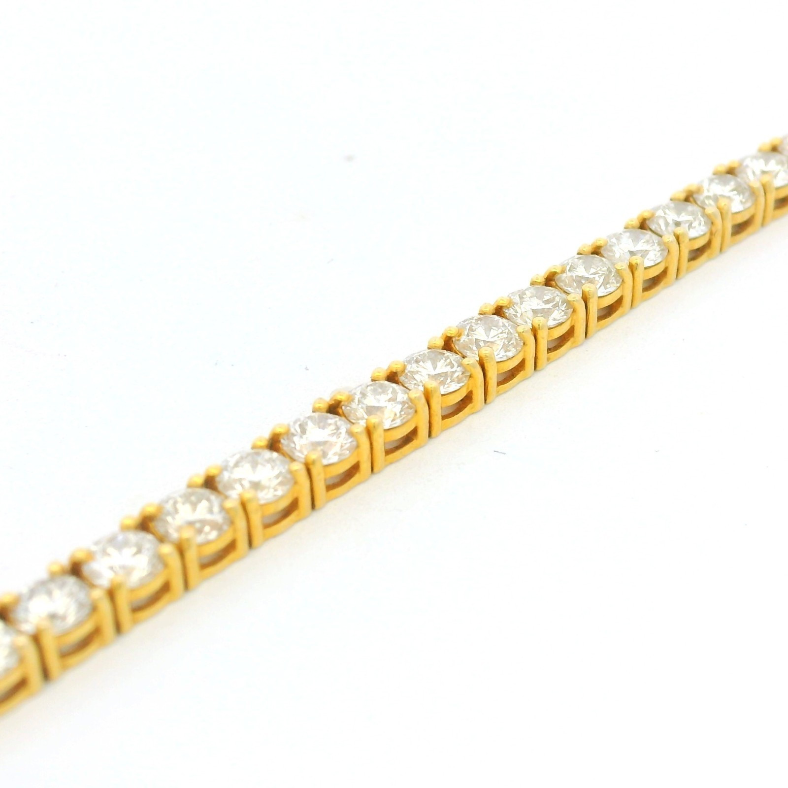 14k Yellow Gold Natural 6.36 Carat Round Brilliant Cut Diamond Tennis Bracelet