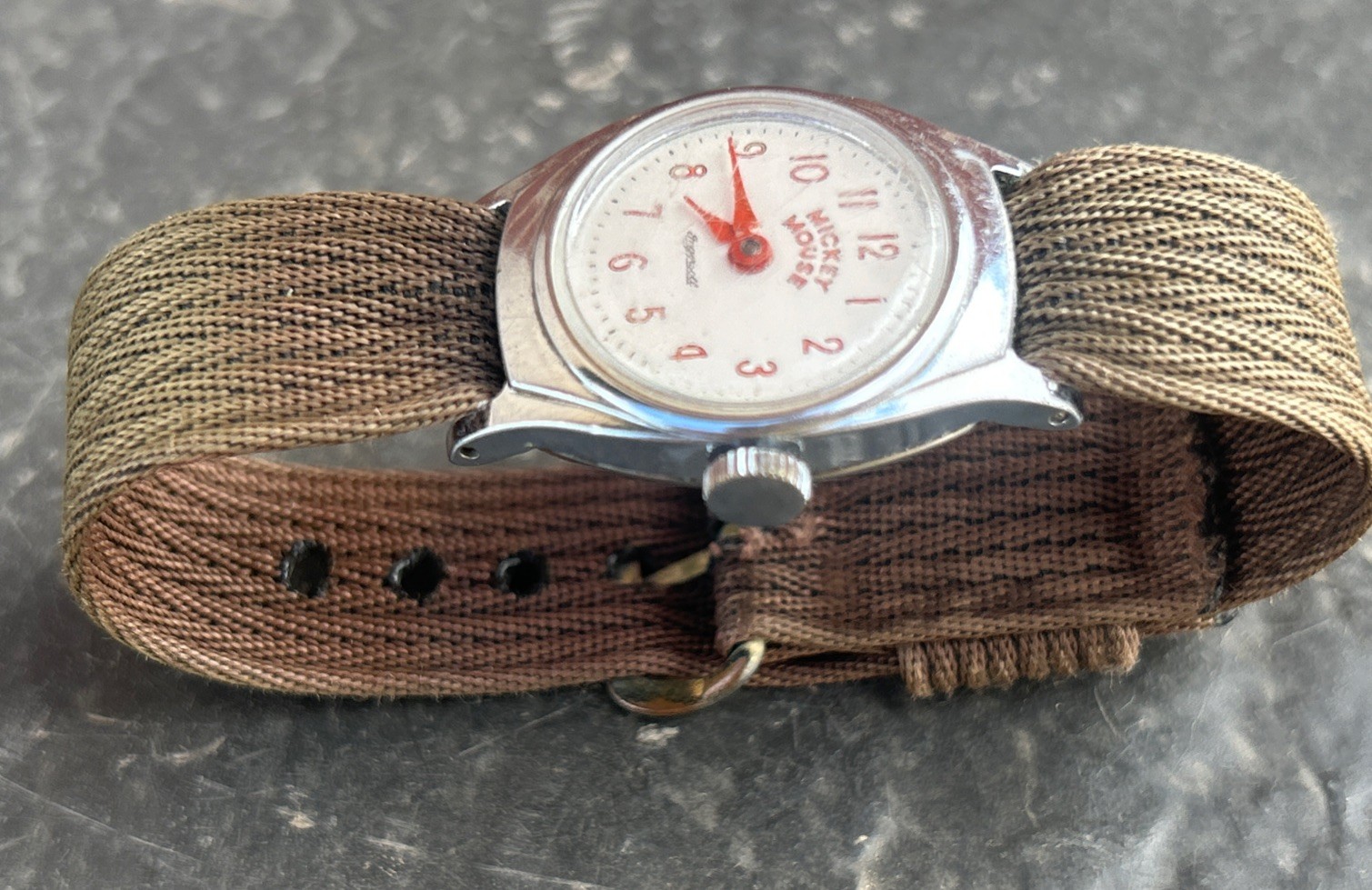 Vintage 1960’s Ingersoll Mickey Mouse Wind Up Childs Watch Disney US Time Runs