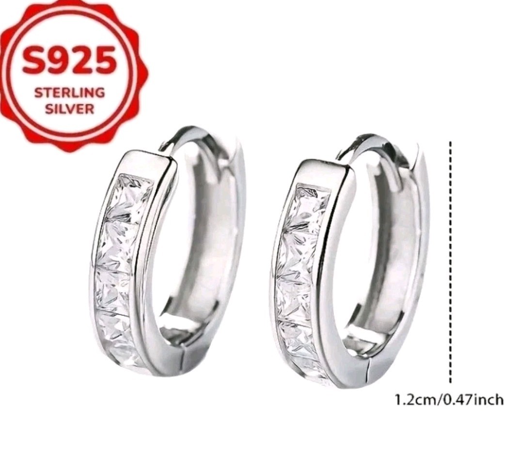 Channel-Set Hoop Huggie Earrings 1.2cm Shines and Blings Classic Luxury