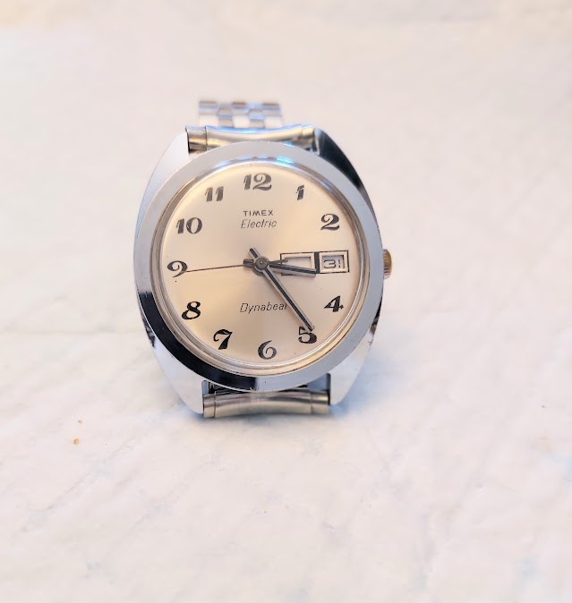 Vintage Timex Electric Dynabeat Mens Watch All Silver Tone With Day-Date SS Band