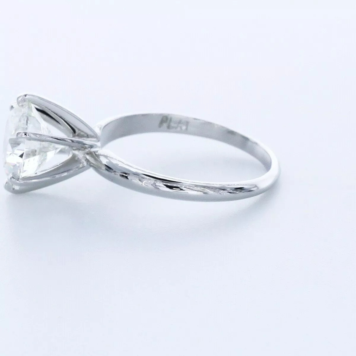 Solitaire Engagement Ring Platinum Classic 2.92 CT Round Lab-Grown Diamond G VS1