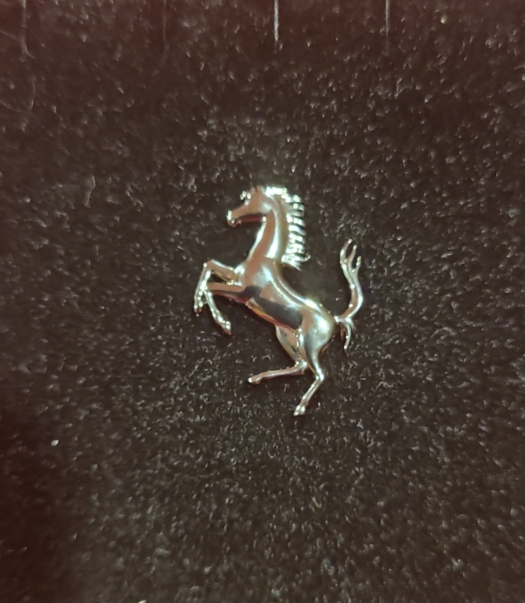Lifestyle Ferrari Store Prancing Horse brooch/pin Ruthenium Chassis finish Itay