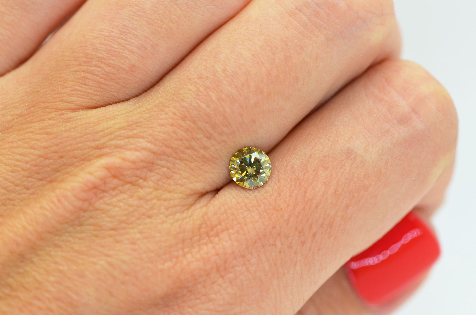 Round Shape Diamond Fancy Olive Green Loose 1.01 Carat VS2 Enhanced 6.33X6.26 MM