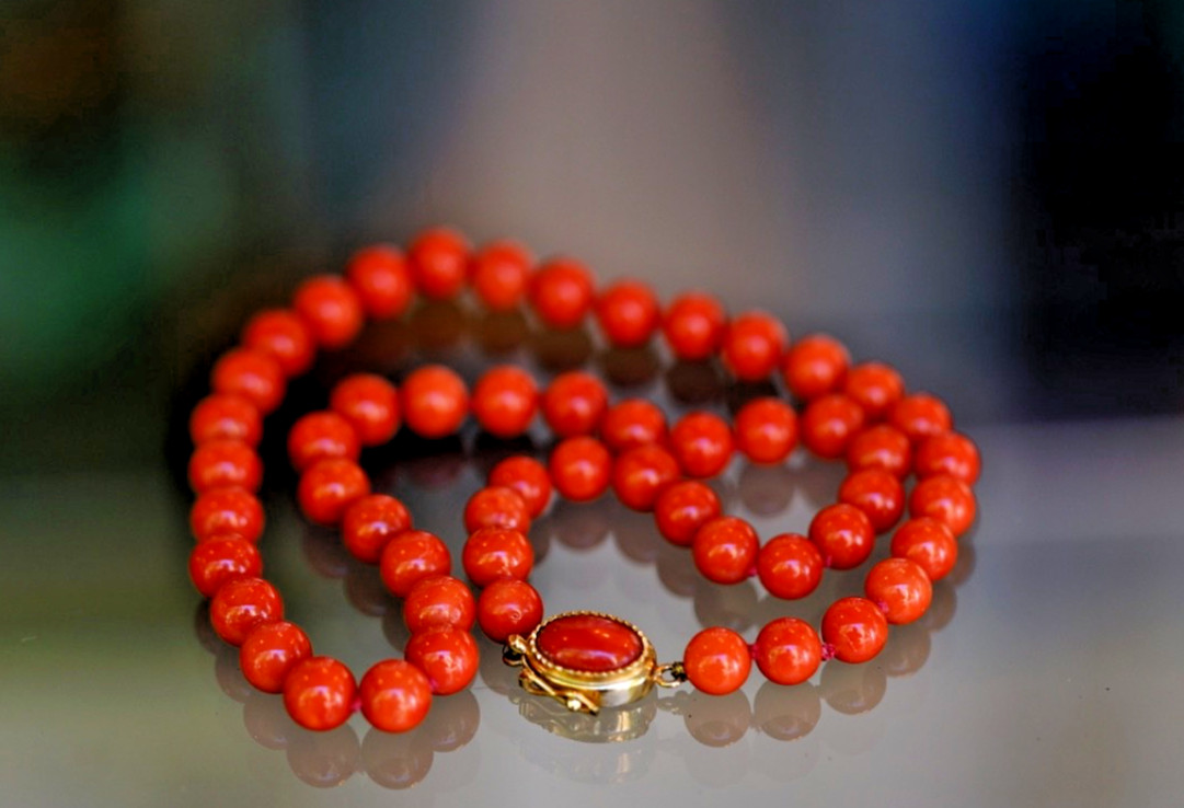 1930 Natural Undyed Red Coral Ox Blood Round Pearl Beads Necklace 14K Gold Clasp
