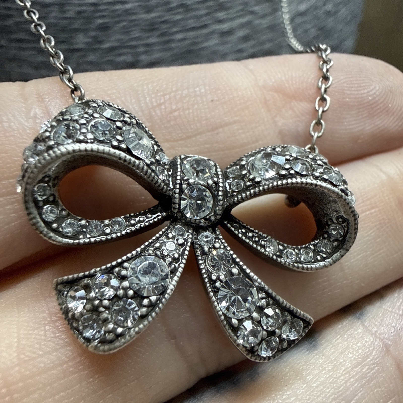 CATH KIDSTON Sparkly Bow Pendant Necklace Silver Tone 51cm/20″ Pretty Retro