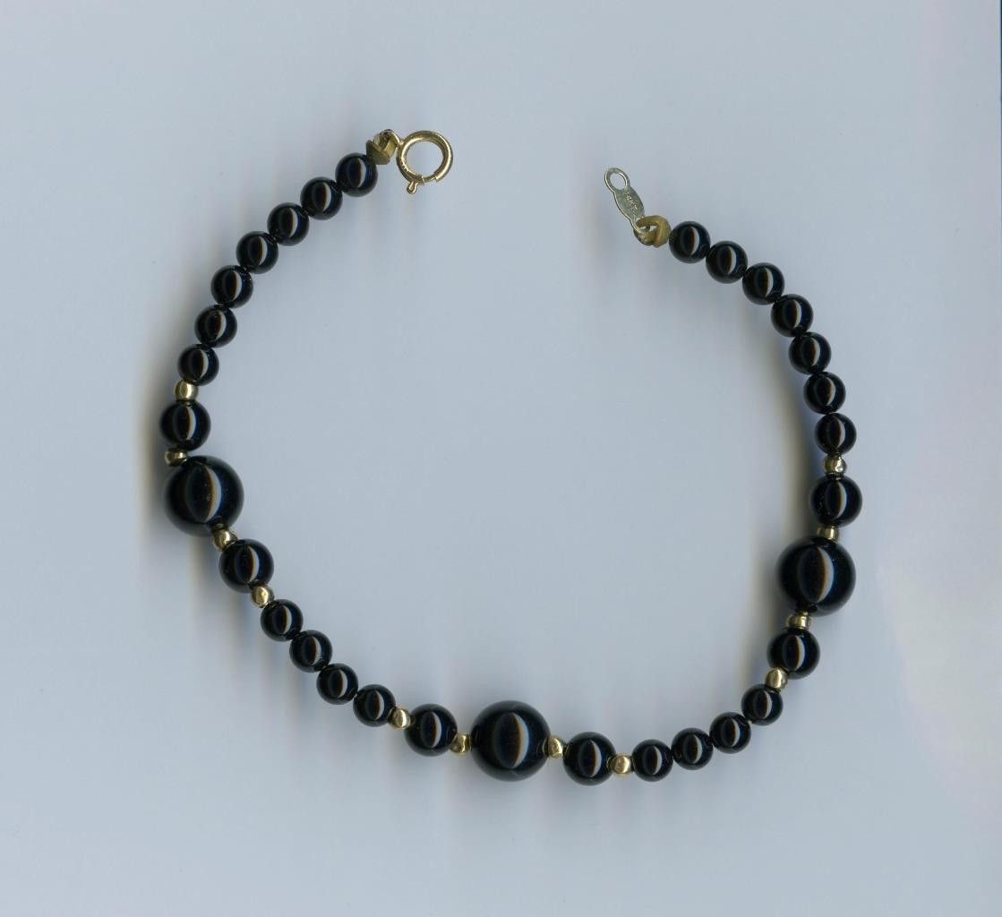 14K 5.57 Gram Solid Yellow Gold 7″ 8mm Bead Black Onyx Strand Bracelet *LY