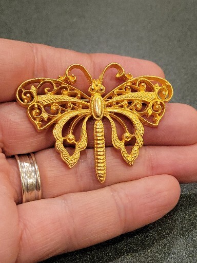 Vintage Gold Tone Filigree Butterfly Moth Die Struck Brooch Pin