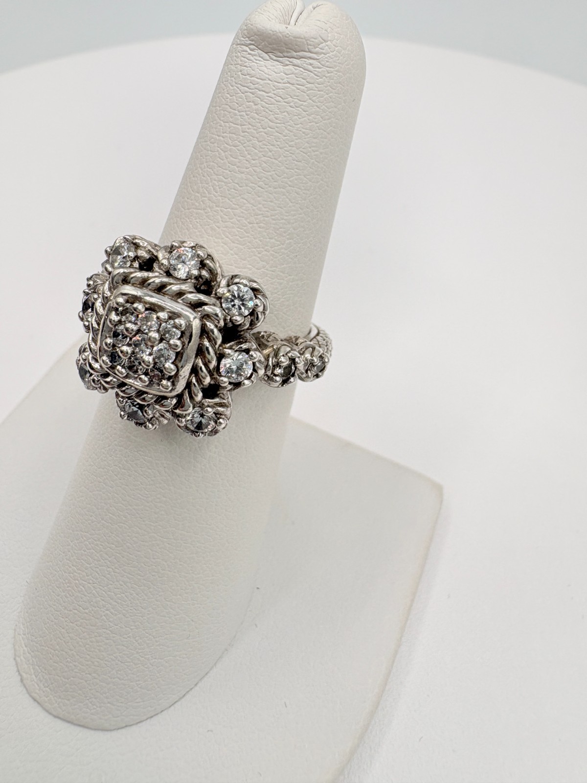 GORGEOUS JUDITH RIPKA CZ RING IN STERLING SILVER SIZE 6
