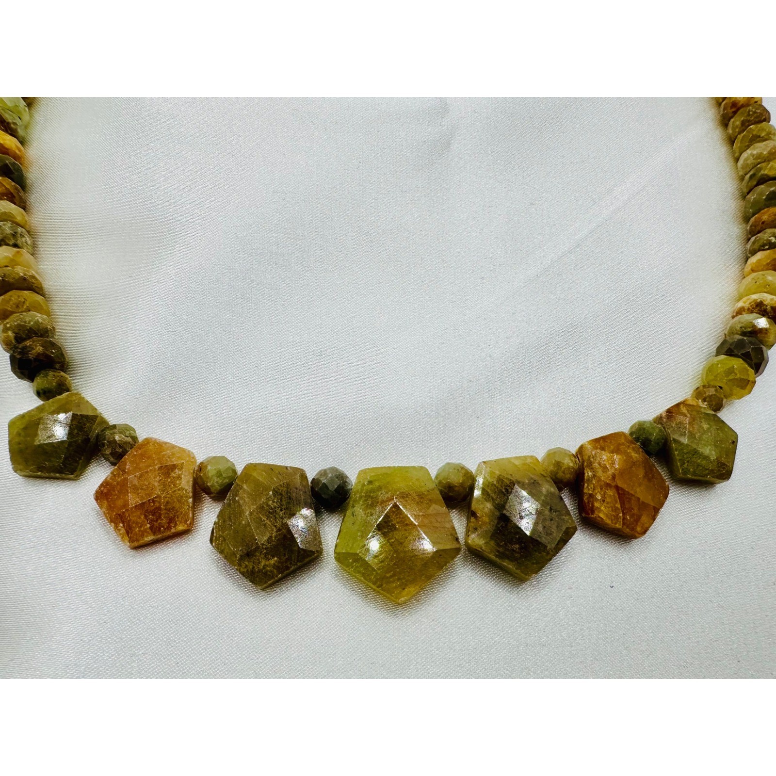 Jay King Sterling DTR Silver Faceted Green Amber Garnet Graduated Bead Necklace