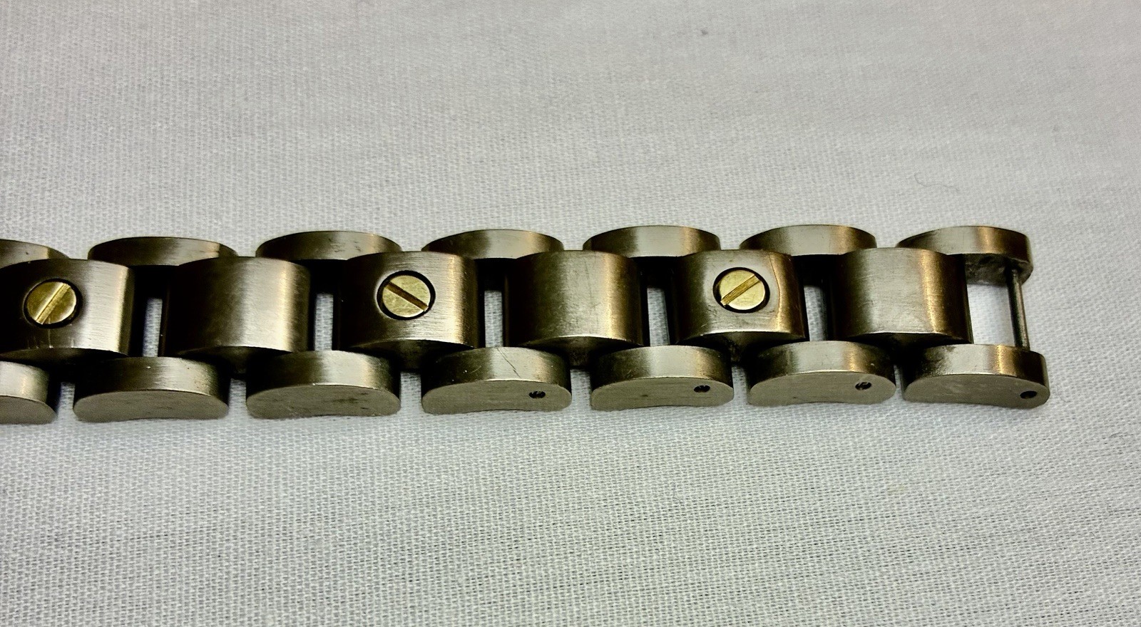 Men’s Titanium w/ 14K Gold Screws & Fold-over Box Clasp 8.25” Bracelet