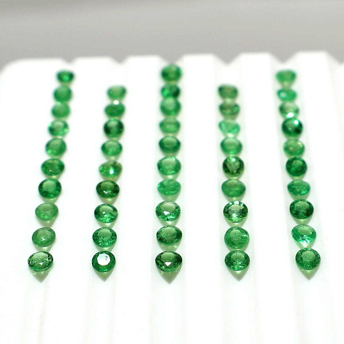 Parcel 24 PC Natural Tsavorite Hi-Grade 2.6mm-3.1mm Round Faceted Cut Gemstones