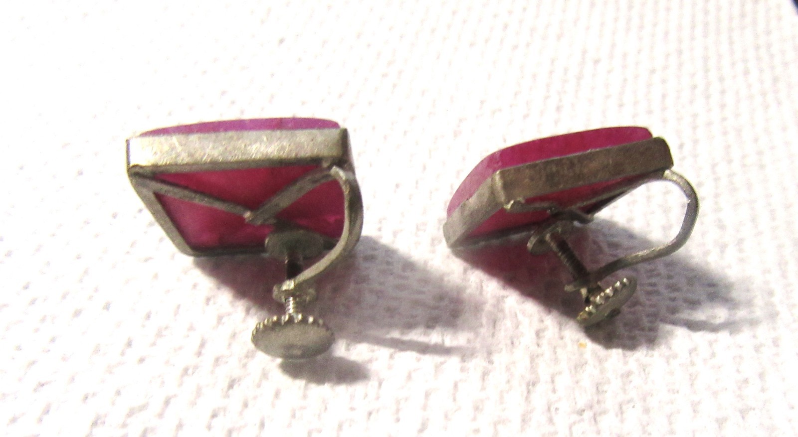 Vintage Fuchsia Chalcedony India Screwback Earrings Acid Tested as Silver