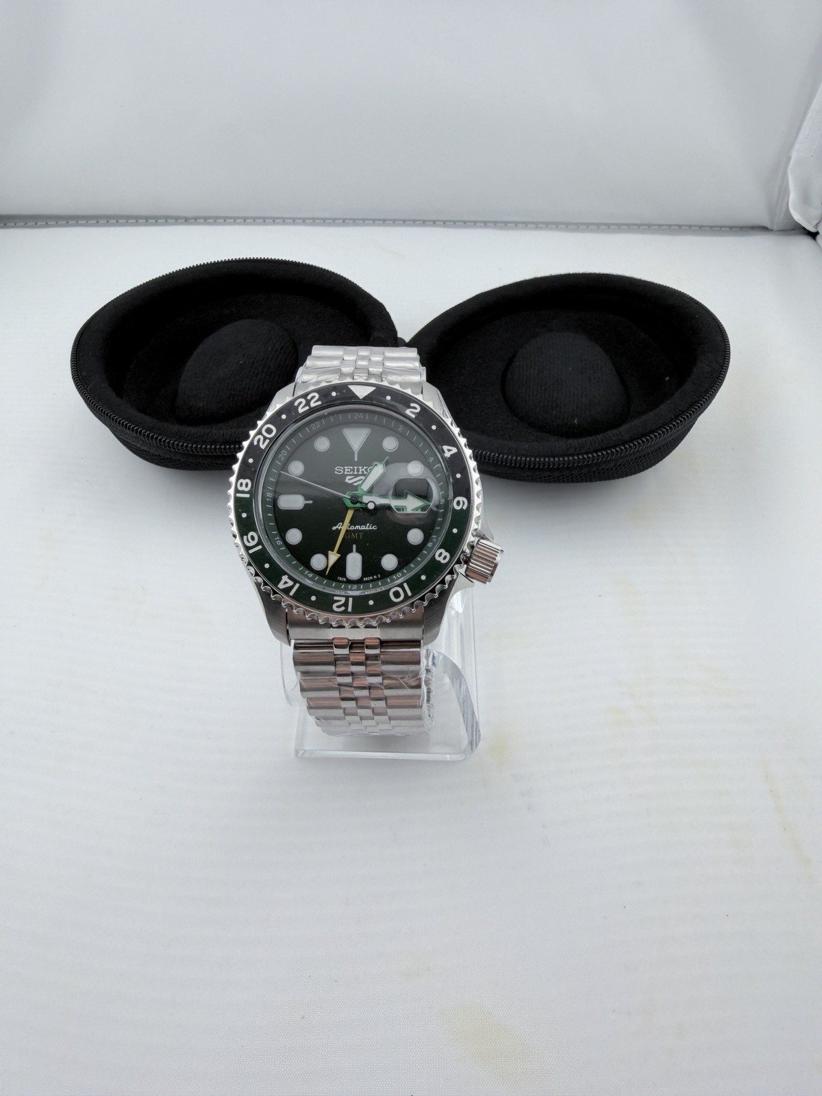 Seiko 5 Sports GMT SSK005 Green Automatic Jubilee Bracelet Box & Case 42.5mm