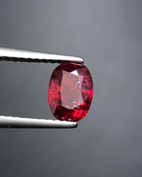 0.91ct Natural Red Pigeon Blood Unheated Loose Ruby Gemstone For Jewelers.