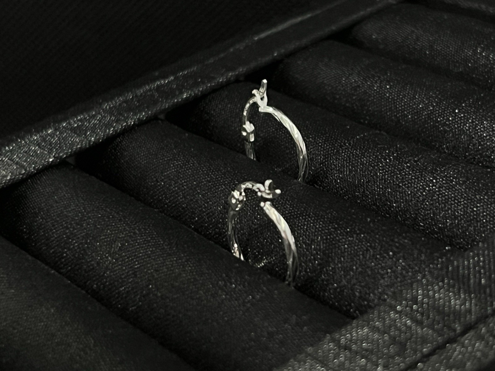 Argollas de Diseño Escultórico en Plata 925, 925 Sterling Silver Hoop Earrings