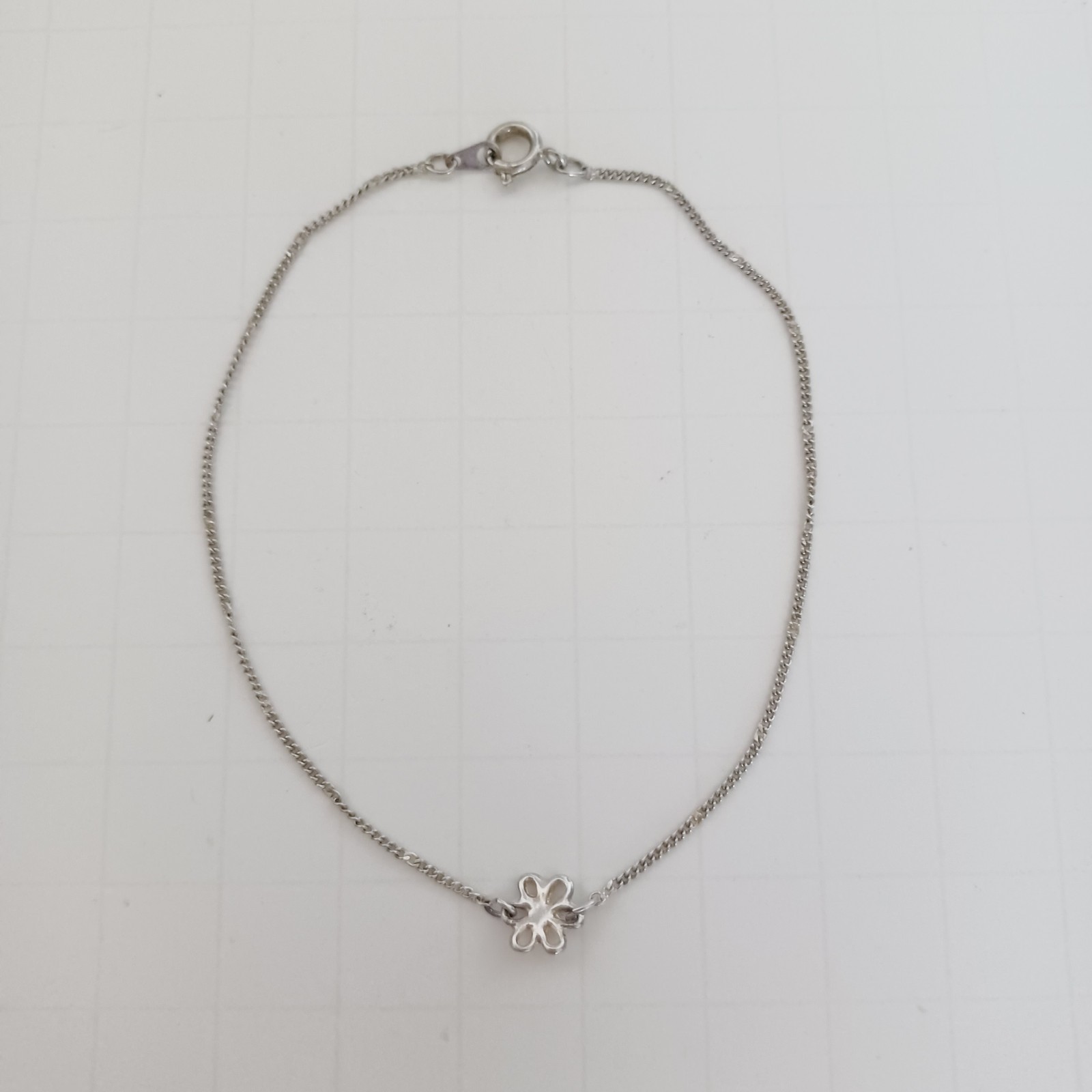 Simple Dainty Flower Ankle Bracelet 9.5 inches