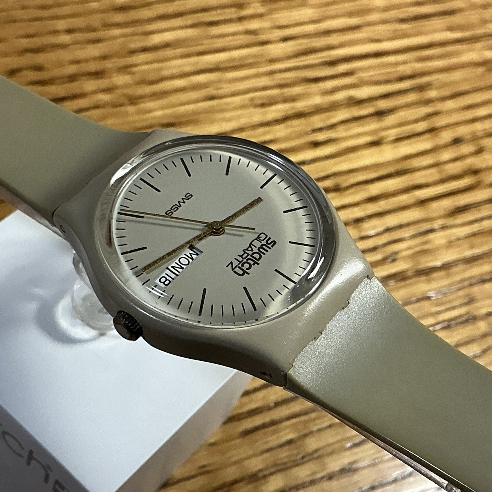 GT702 – 1983 – TAN – FIRST YEAR OF SWATCH – 34mm