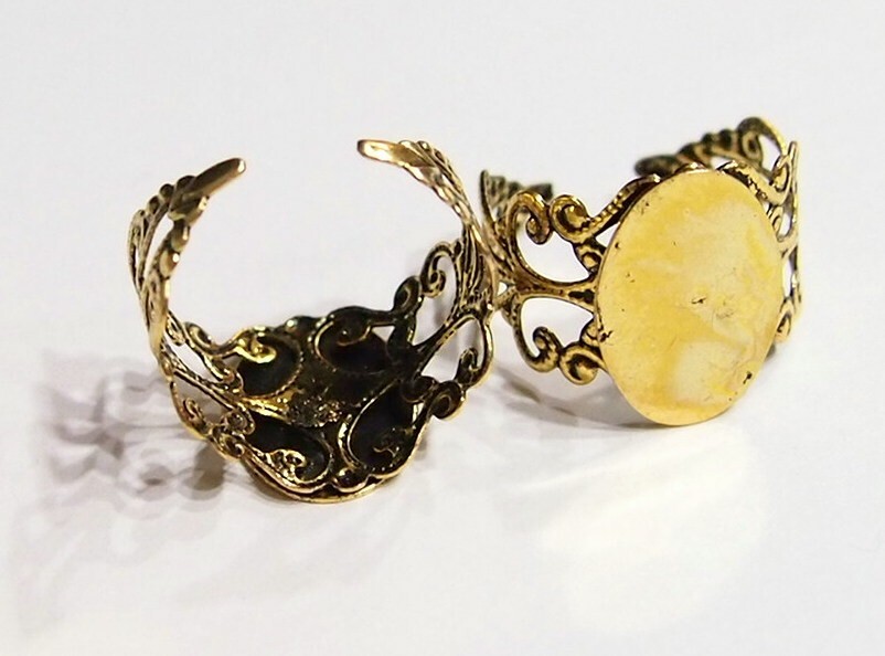 30 of 18x13mm Antique Gold Adjustable Flat Face Victorian Scroll Ring Settings