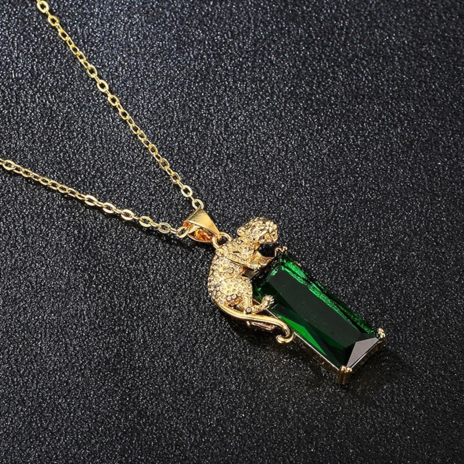 Necklace 18k Yellow Gold Plated leopard Pendant Jewelry Lab-Created zircon C13