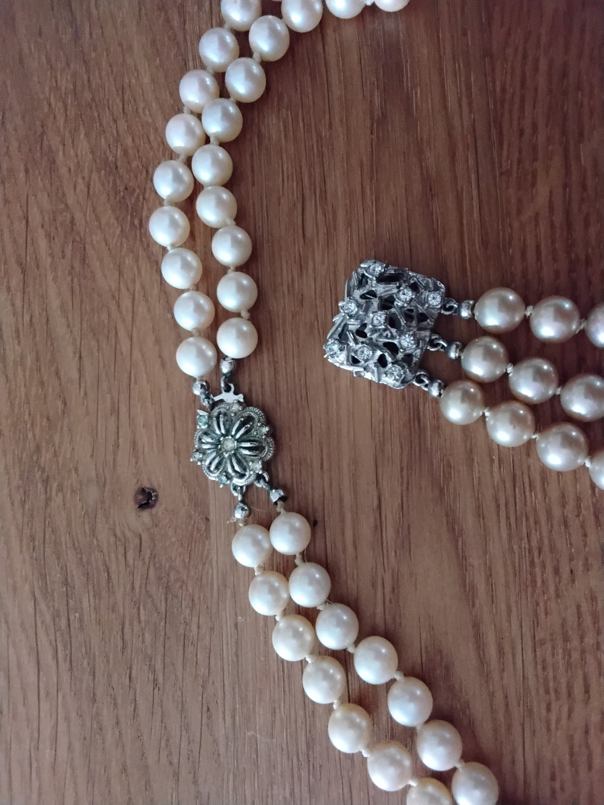 Pearl necklace and bracelet approx 62/18 cm long
