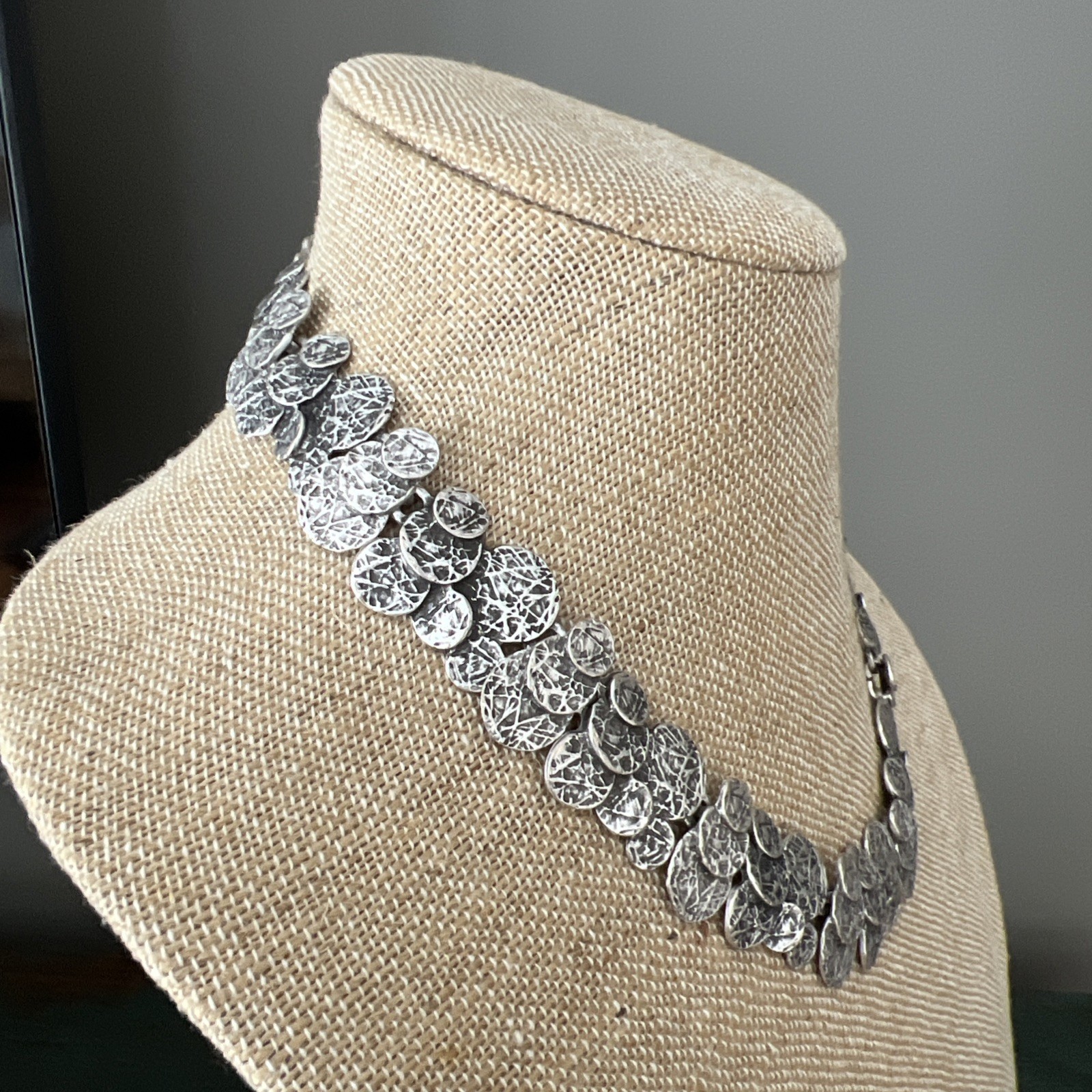 TURKISH SILVER PLATED ZINC HAND HAMMERED COIN MODERNIST ABSTRACT NECKLACE 22″