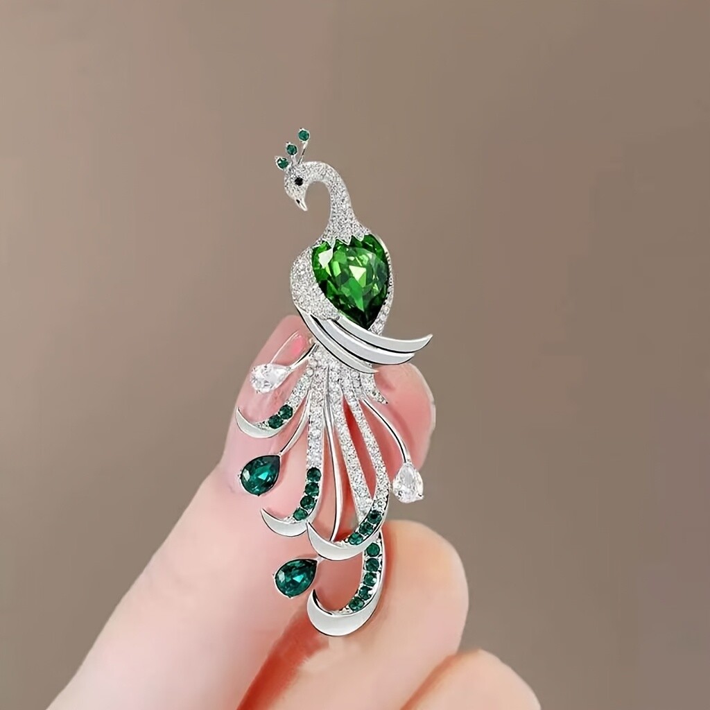 High-end and high-end peacock spirit brooch, retro pin clothing accessories