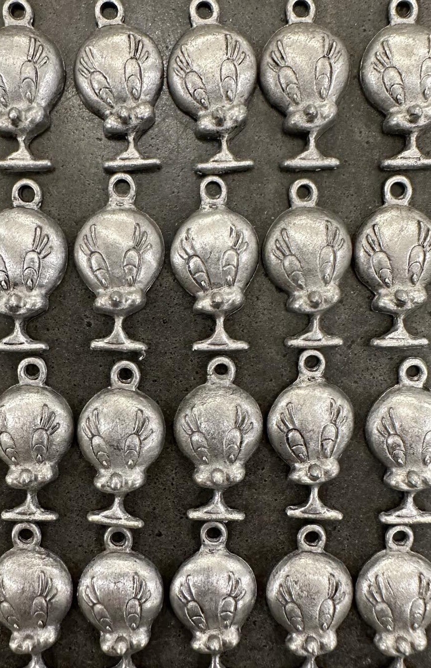 1 Pound Lot Vintage Tweety Bird Pewter Charms – Pixie Dusting, Earrings!