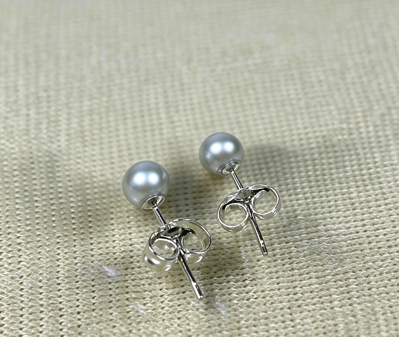 Nature mini AAA+ Round 6-5 MM gray Akoya Pearl earring 14K white gold earring