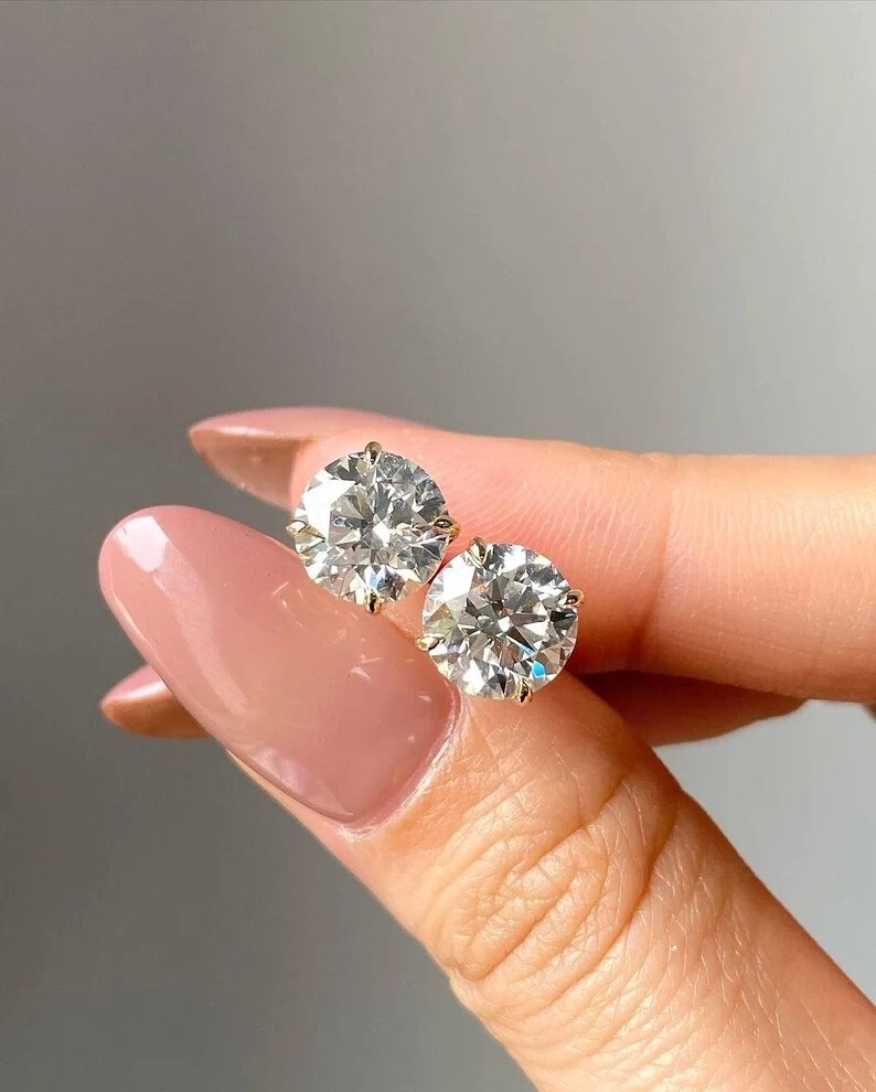 2.56Ct Round Cut Lab Grown/CVD Diamond Women’s Stud Earrings 14k Yellow Gold
