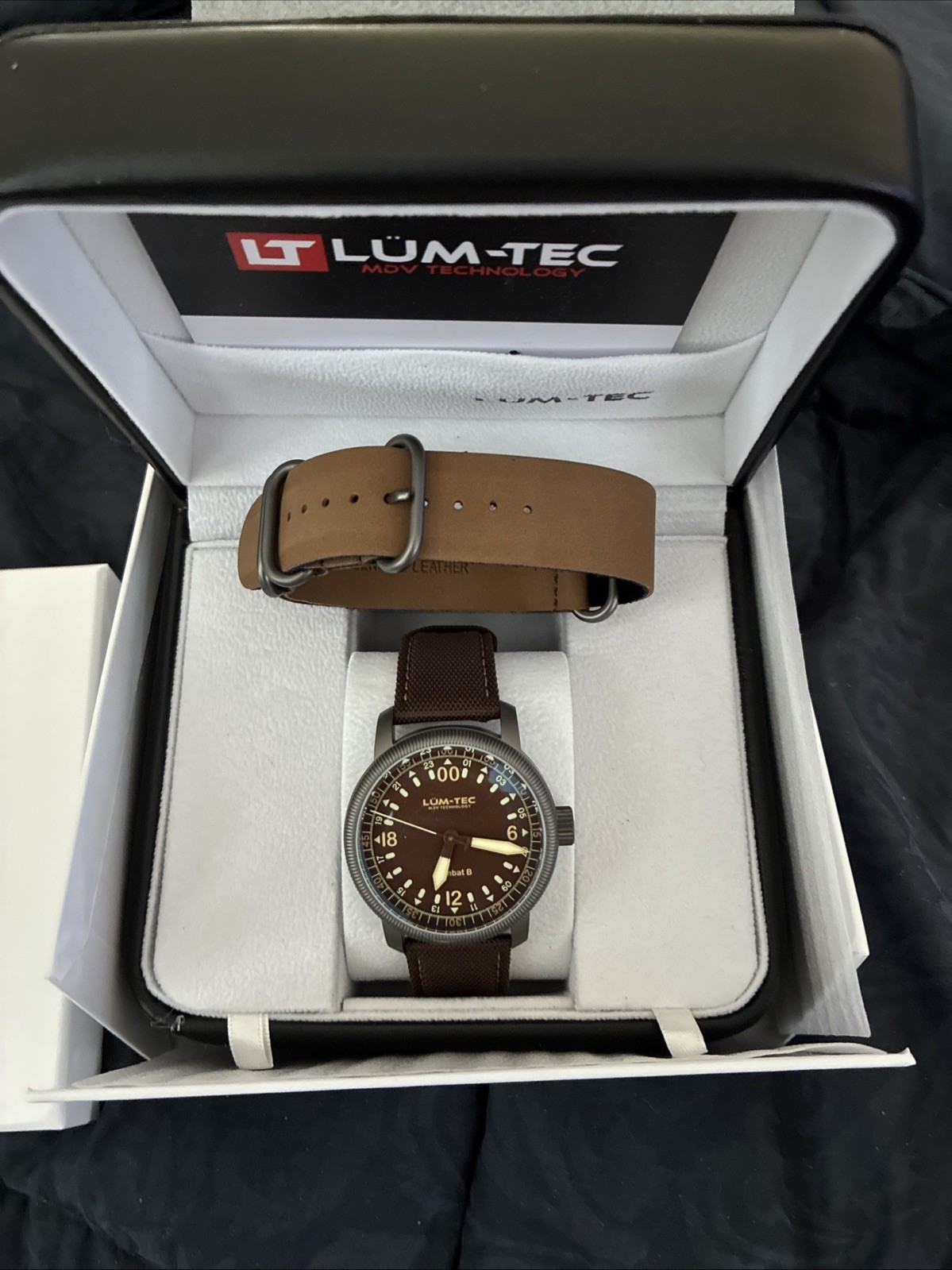 Lum-tec Watch Combat B60 24HR Automatic, 2 straps, 43mm Box And Papers.