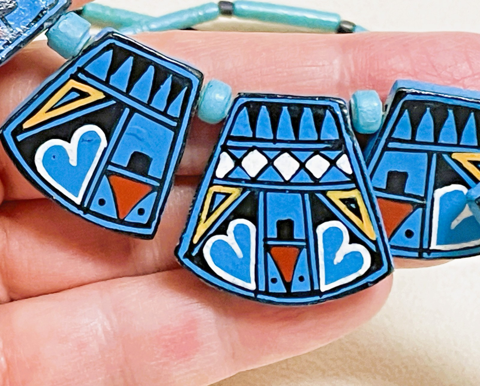 NATIVE AMERICAN Art Pottery Necklace, 19″ Long Hand-Painted Dark Blue, Geometric