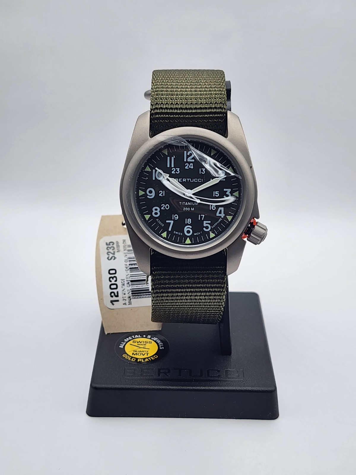 Bertucci A‑2T Vintage 12030 – Green Dial – Titanium – Men’s Quartz
