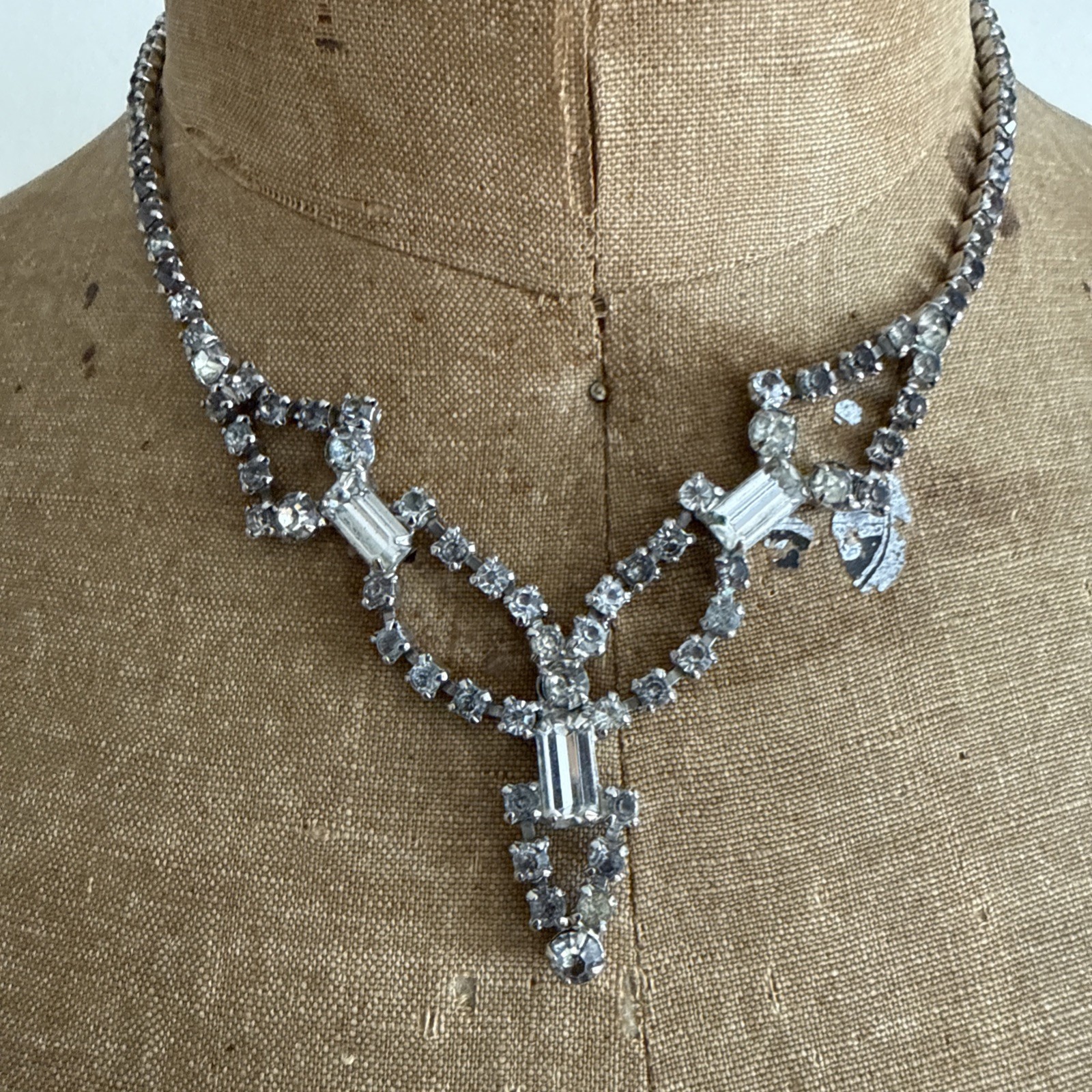 Vtg PROM Style! Rhinestone Fringe Necklace ~ Crystal Statement Baguettes 16”