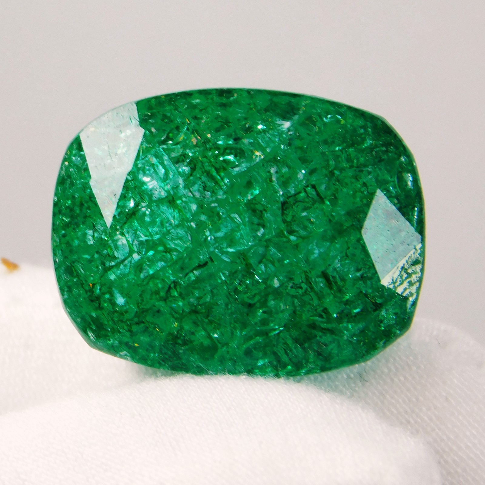 Stunning 37.30 Ct Natural Colombian Green Emerald – “Certified” Loose Gemstone