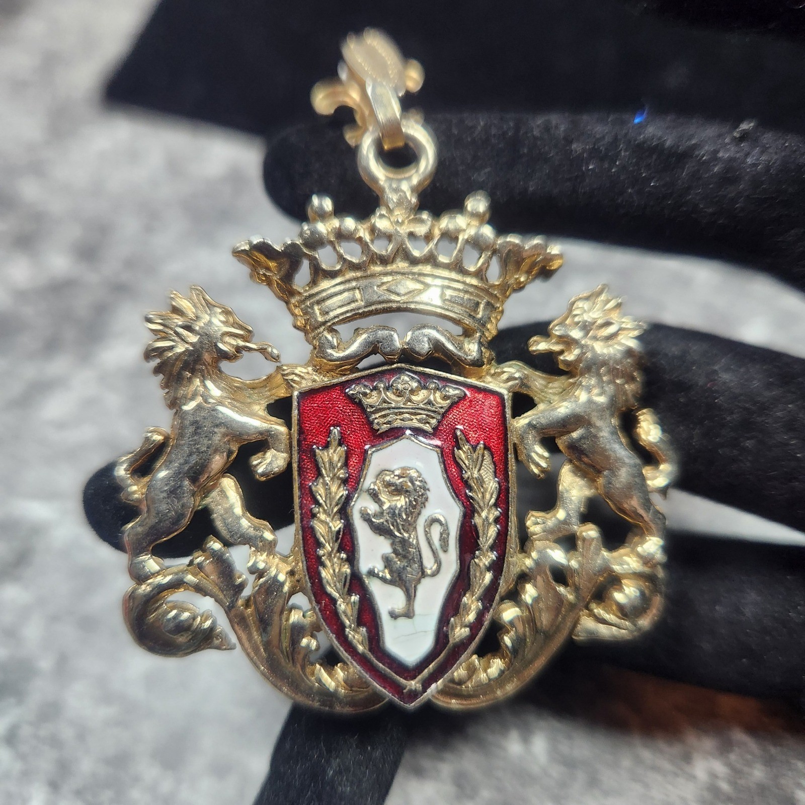 Vintage Heraldic Crest Lion Gold Tone Red White Enamel Coat of Arms Crown charm