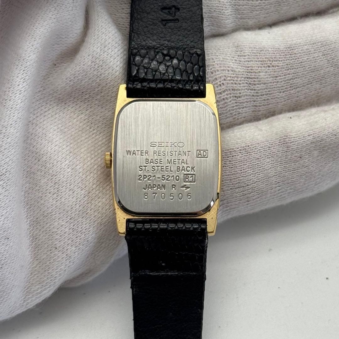 SEIKO New Battery Wristwatch Ladies 2P21 5210 Square Working Item