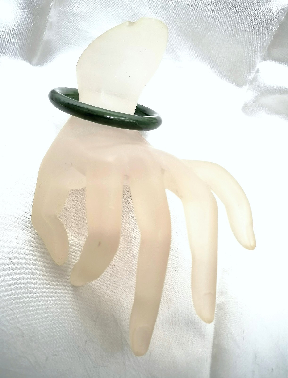 BEAUTIFUL ANTIQUE AUTHENTIC GREEN JADE RING BRACELET, CHINA, 1900.