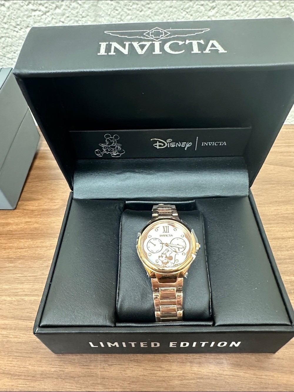 NWT LE Invicta Women’s Rose Gold Minnie Mouse Watch 35081
