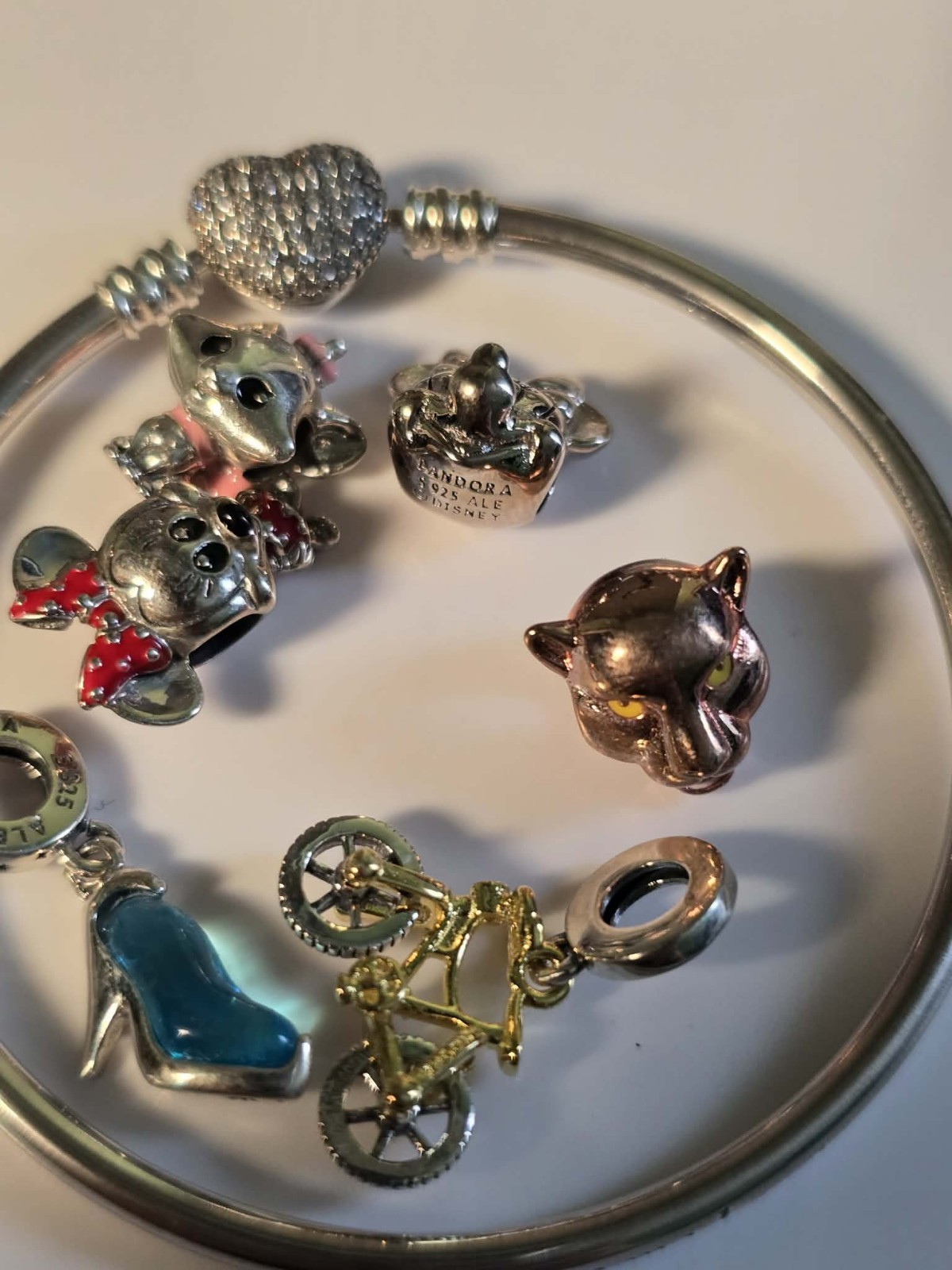 17 Cm ” 6.6 Inches ” Authentic Pre Owned Pandora Bracelet With 6 Silver Charms