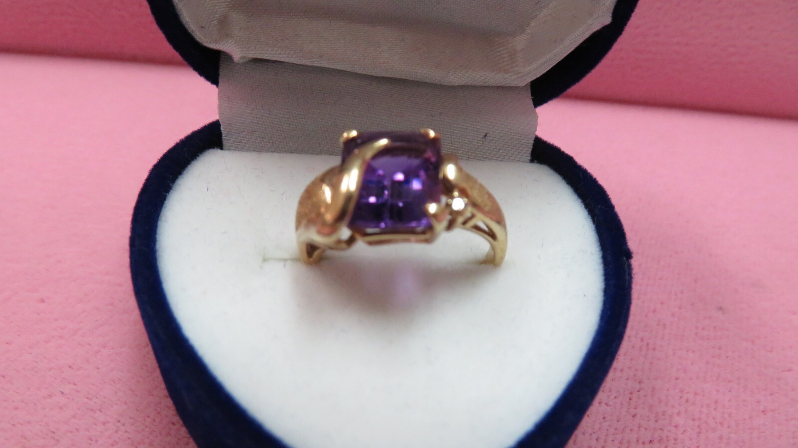 PSCO 10K Solid Yellow Gold Amethyst Diamond Ring 3.36 Grams Size 6.5
