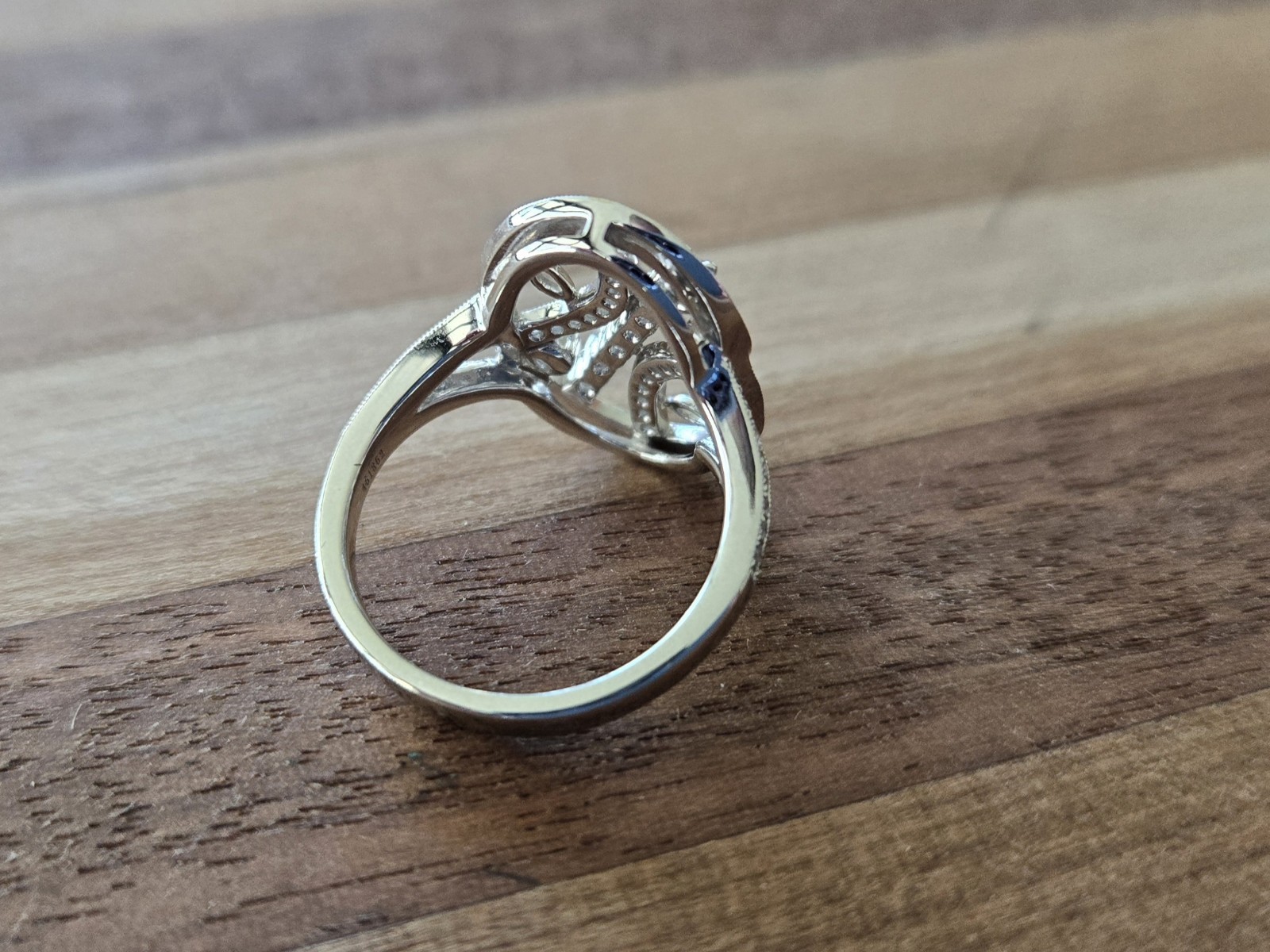 Simon G Right Hand Ring Size 6.5 18KW TR547
