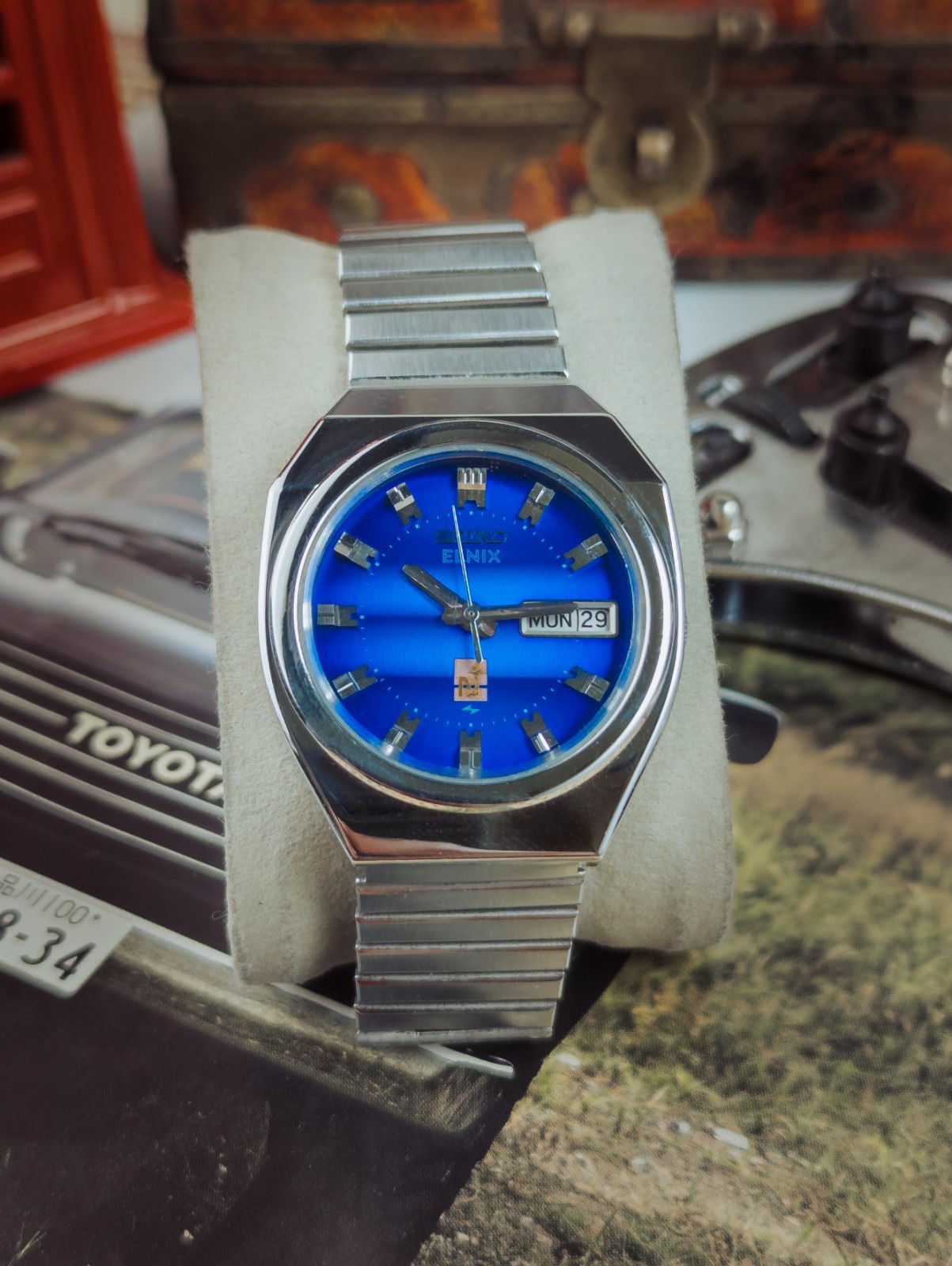 Vintage Seiko Elnix Electronic – 0703-7030 – High-Beat – Blue Sunburst – 1974JDM