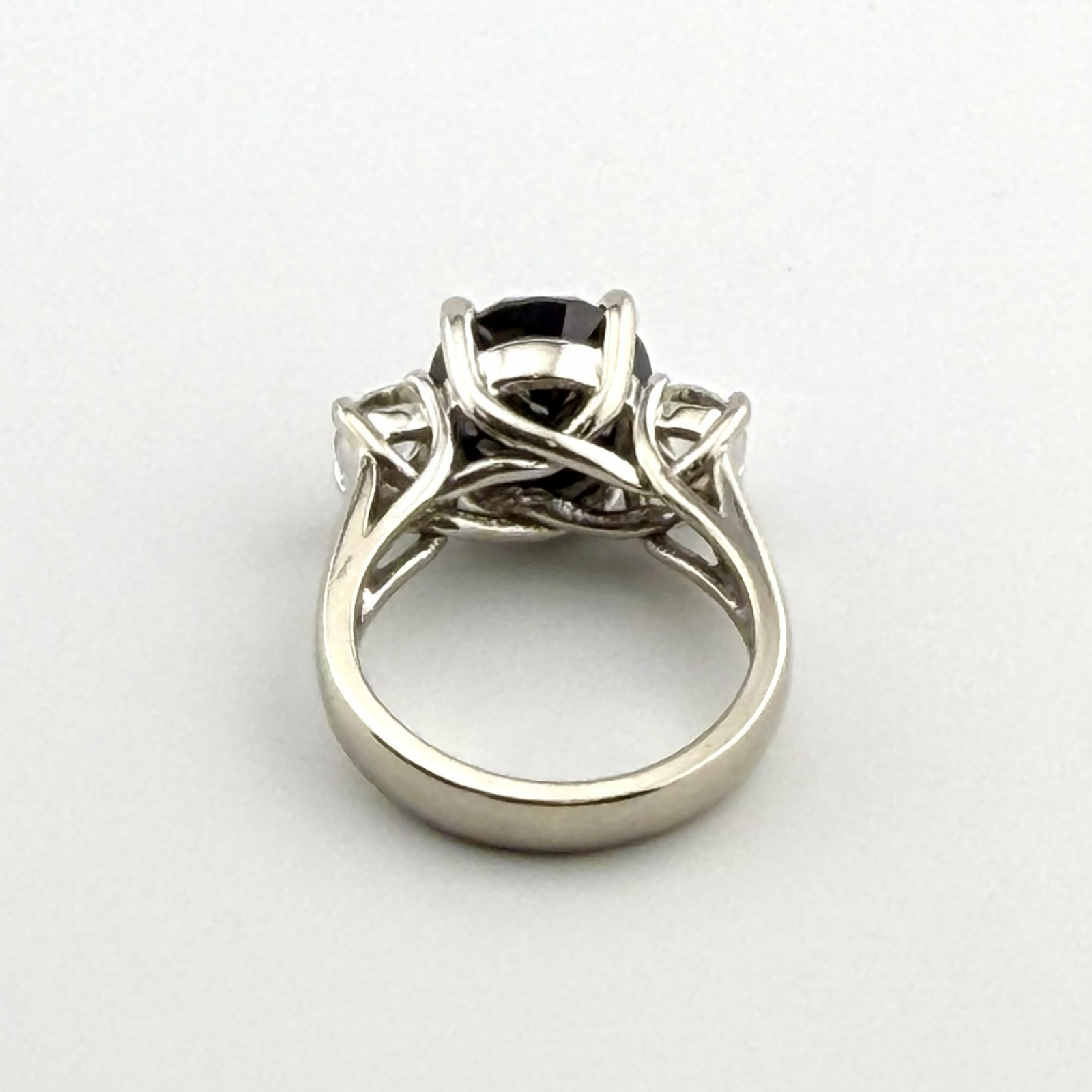 3.75 CT BLACK DIAMOND ENGAGEMENT RING W/2 SIDE STONES SI2 H-I – 14KWG 7.36G SZ 6