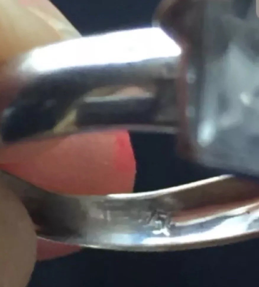 Vintage 18k White Gold Different Stone Cut Sapphire Tower Cocktail Ring Size 7